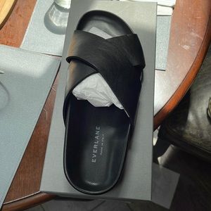 Everlane Form crossover